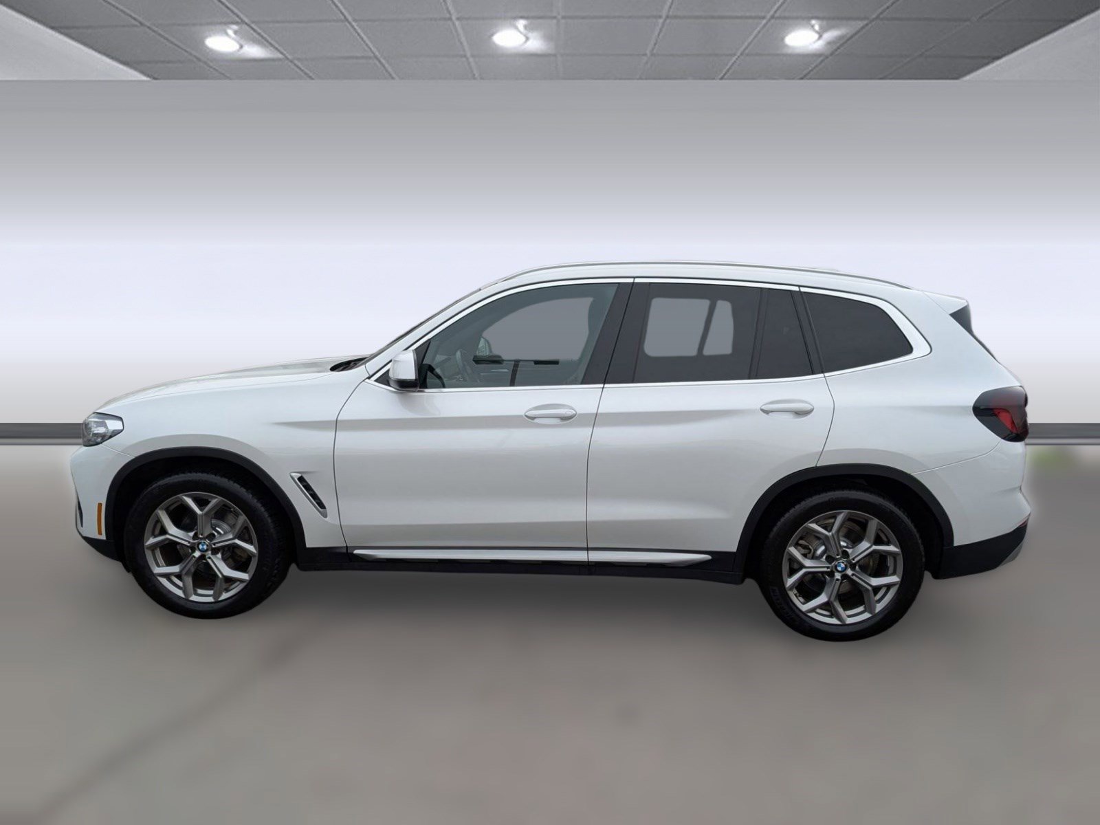 Used 2024 BMW X3 sDrive30i image 2