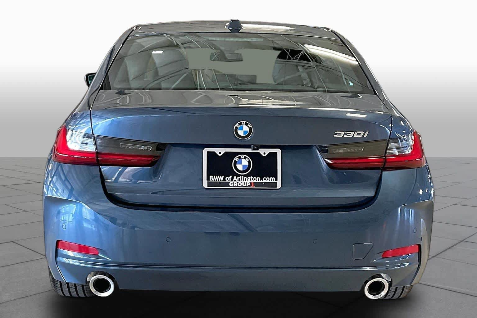 Used 2026 BMW 330i Sedan w/ Premium Package RWD image 4