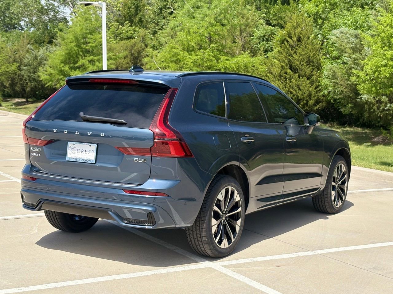 New 2026 Volvo XC60 B5 Plus AWD/4WD image 6