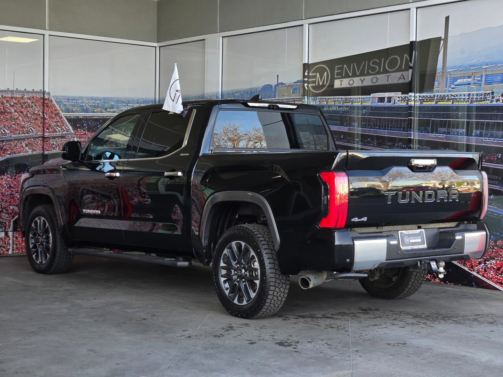 Used 2025 Toyota Tundra Limited AWD/4WD image 6