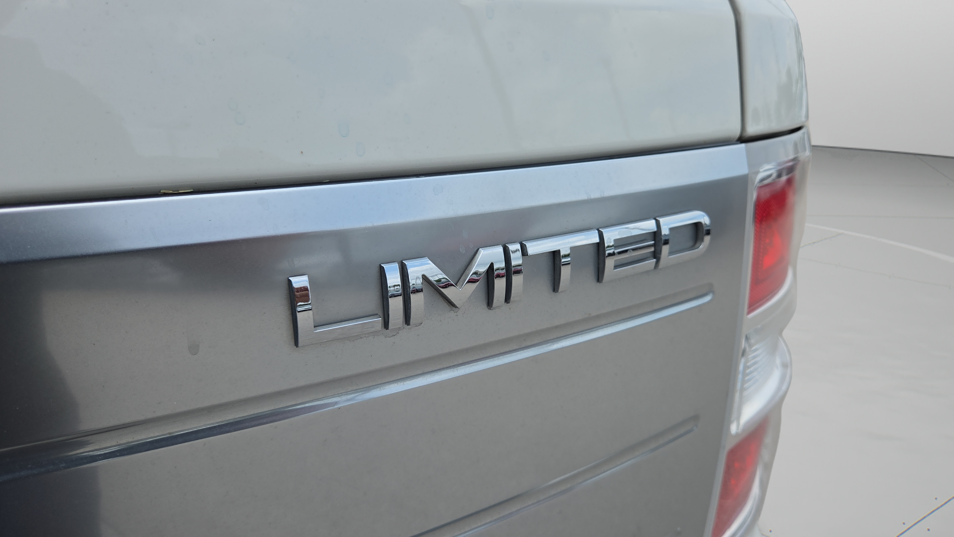 Used 2010 Ford Flex Limited FWD image 36