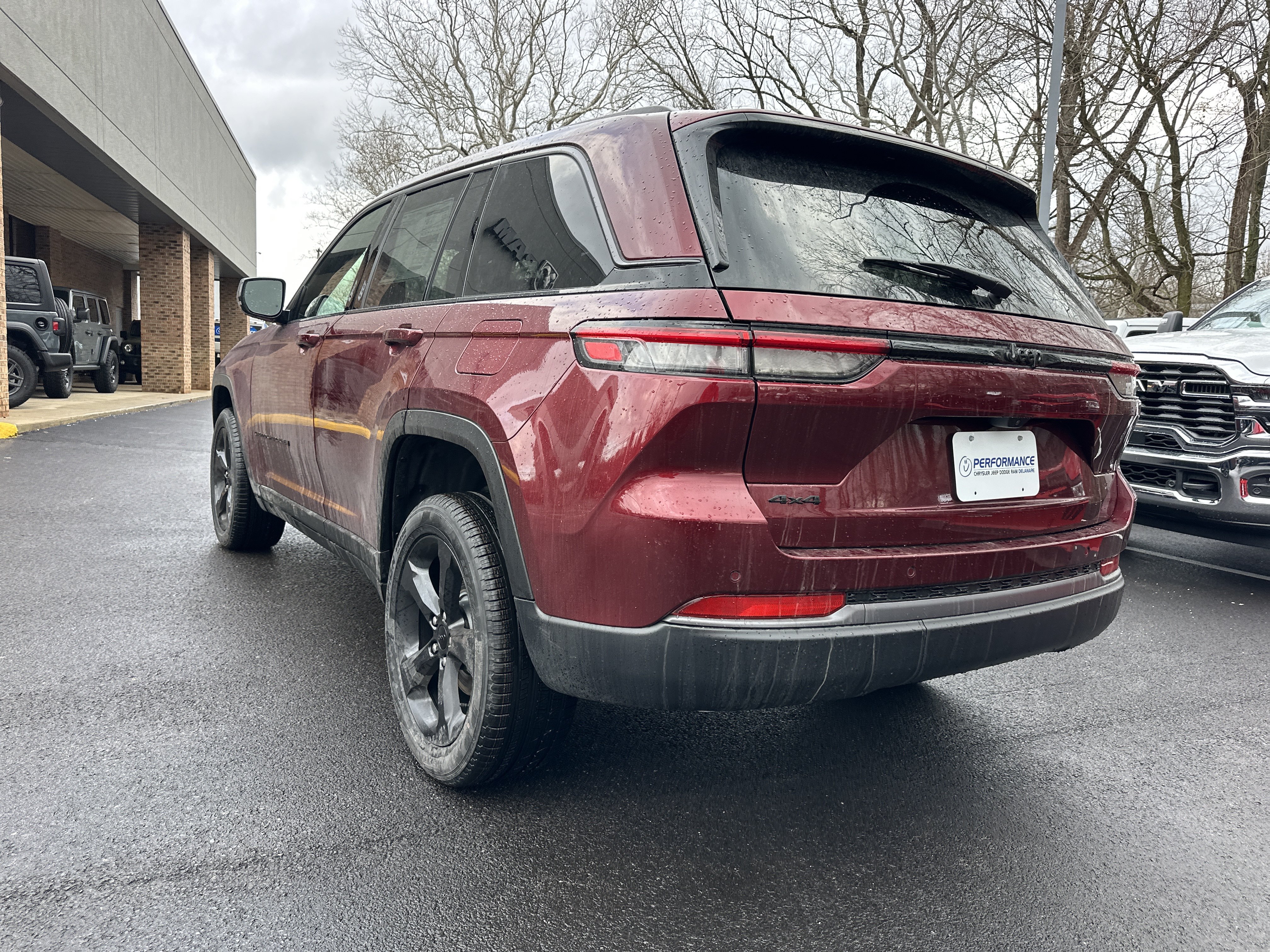 New 2026 Jeep Grand Cherokee Limited w/ Limited Altitude Package AWD/4WD image 24