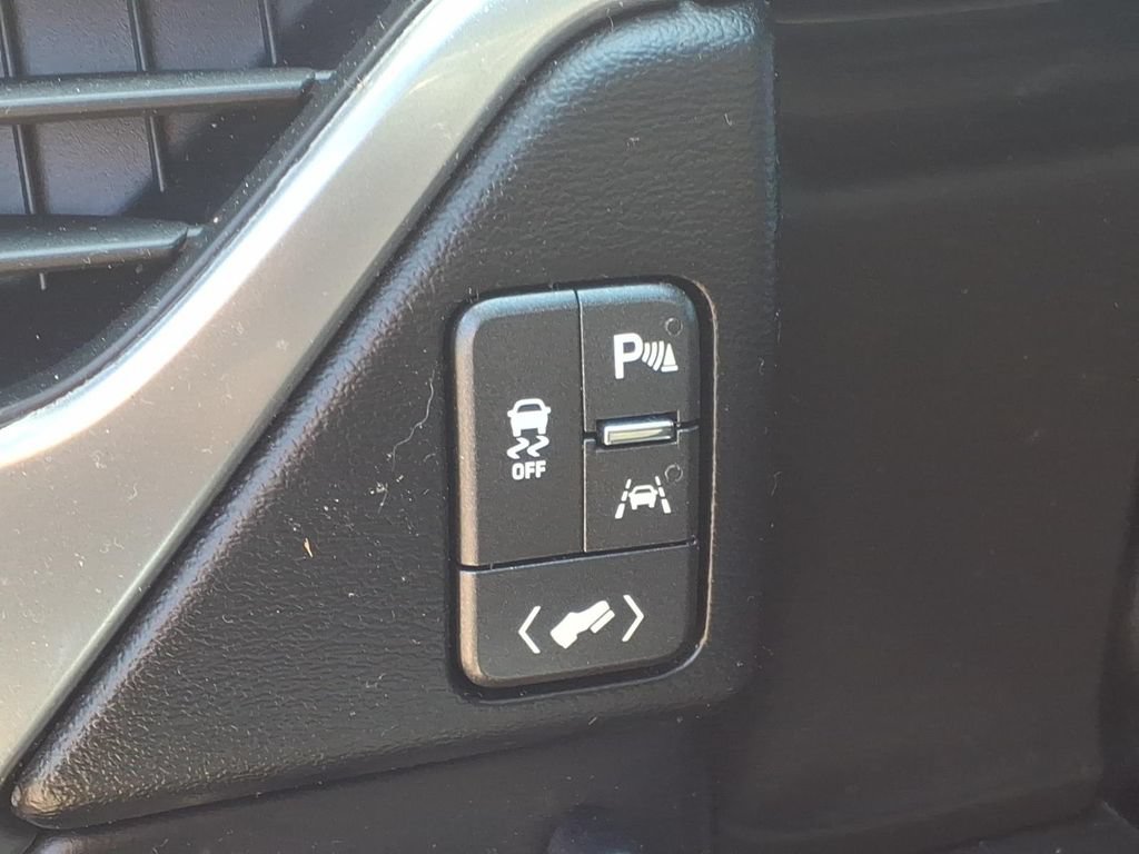 Used 2017 Chevrolet Tahoe Premier AWD/4WD image 20