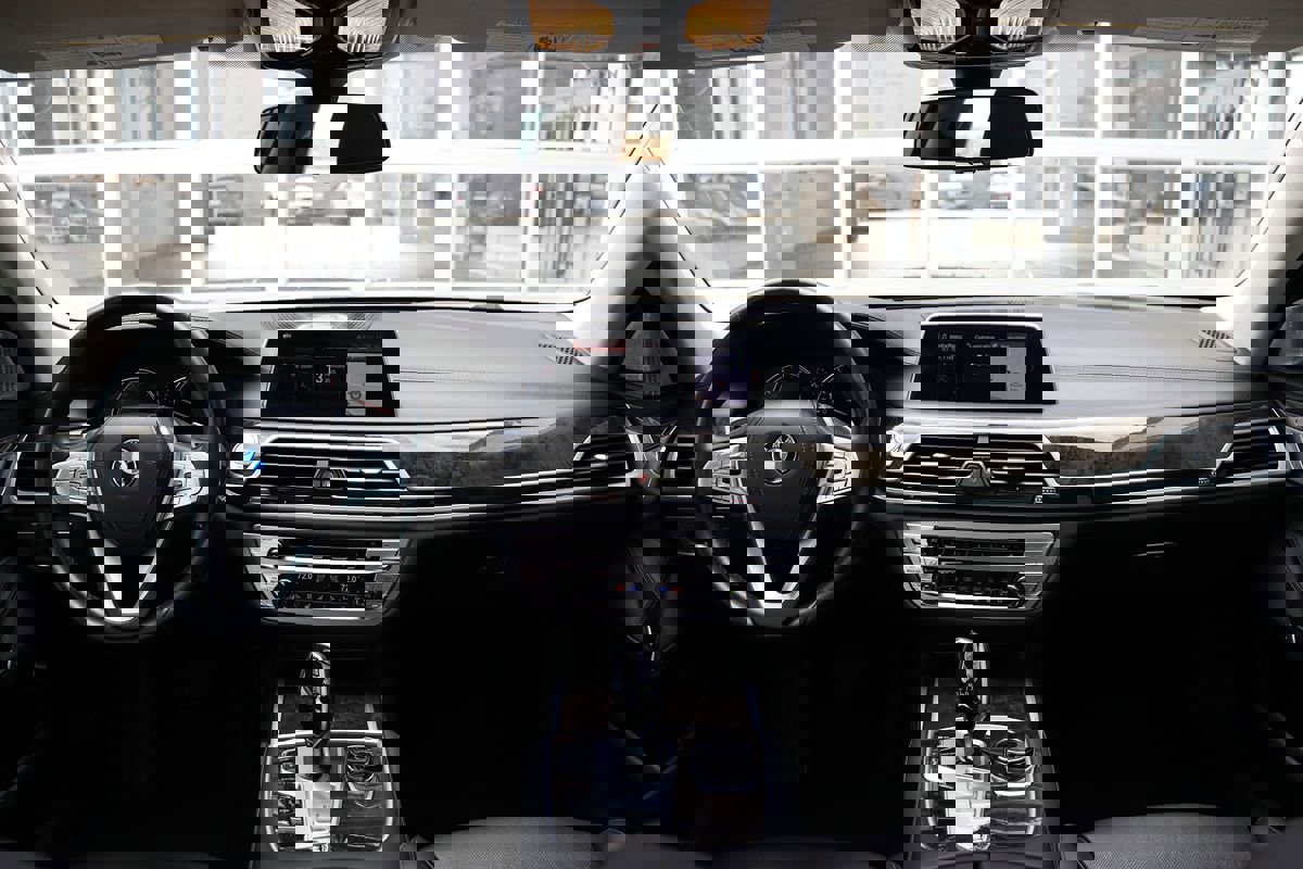 Used 2018 BMW 750i 750i image 12