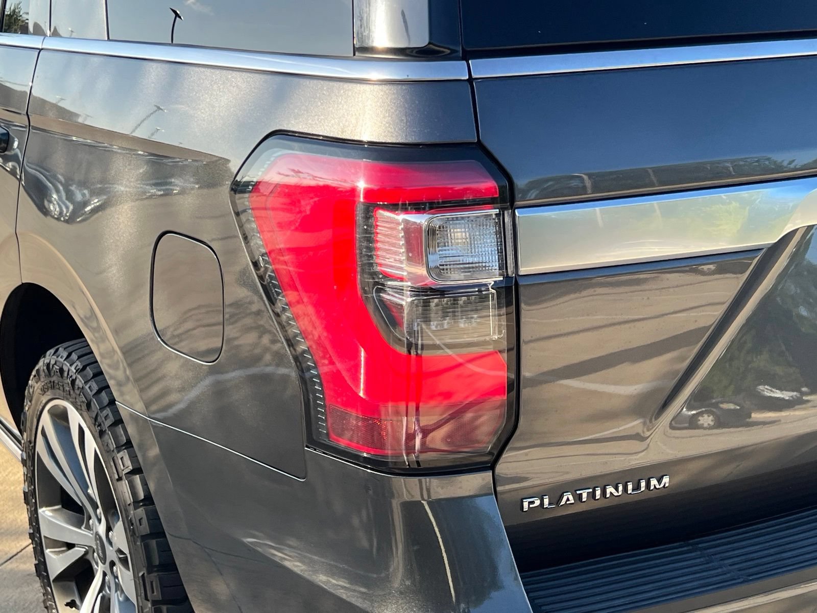 Used 2021 Ford Expedition Platinum AWD/4WD image 13