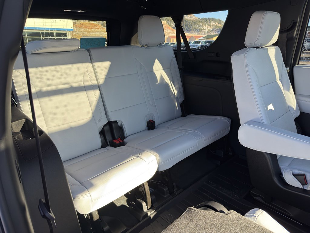 New 2026 Chevrolet Suburban Premier AWD/4WD image 26
