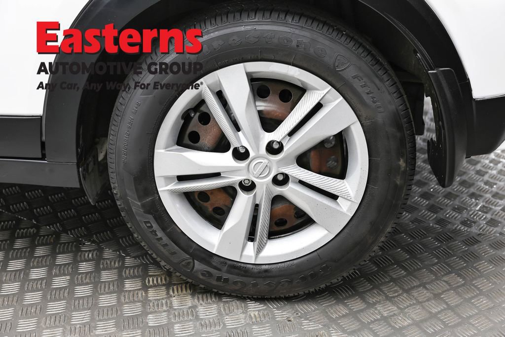 Used 2021 Nissan Kicks S image 8