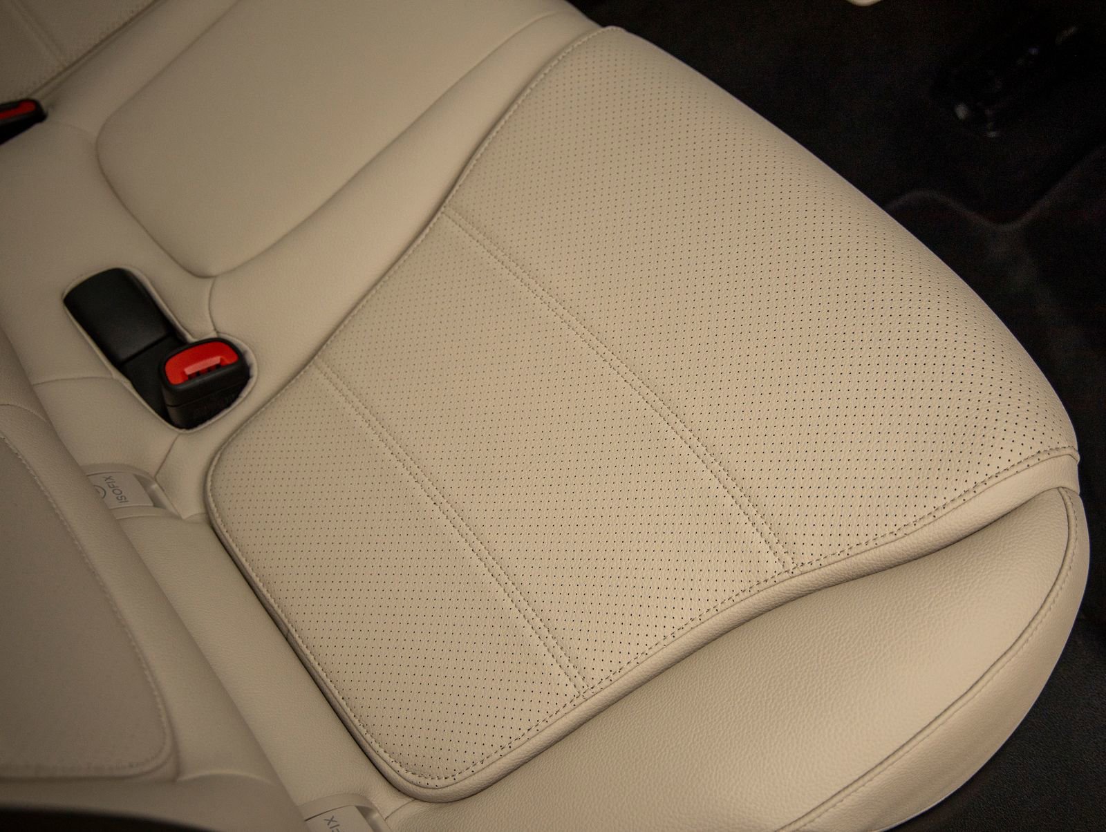 Used 2025 Mercedes-Benz GLC 300 image 36