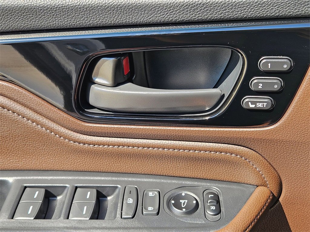 New 2026 Honda Odyssey Touring image 14