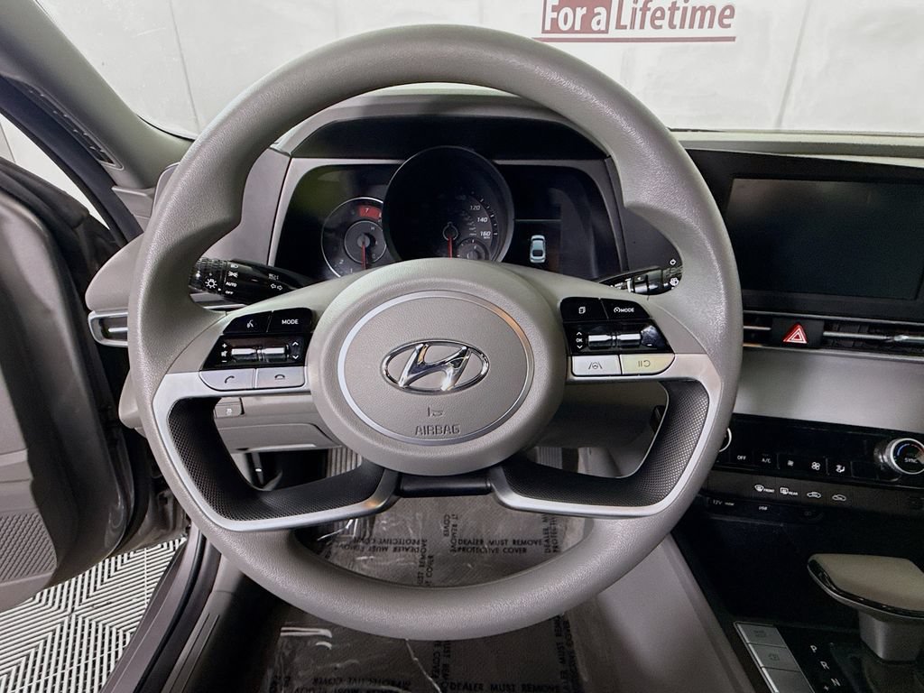 Certified 2023 Hyundai Elantra SEL w/ Cargo Package FWD image 19