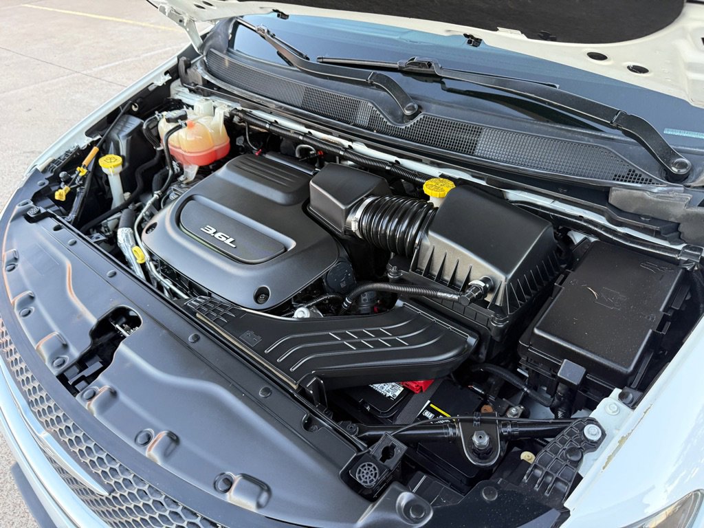 Used 2017 Chrysler Pacifica LX image 36