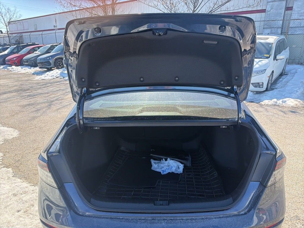 Used 2025 Honda Accord Touring image 8