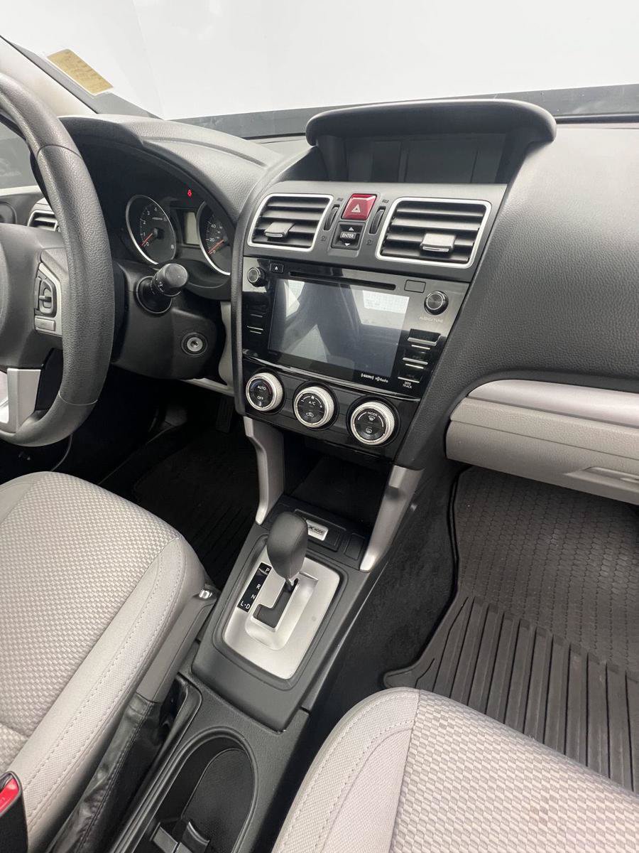 Used 2018 Subaru Forester 2.5i Premium AWD/4WD image 36