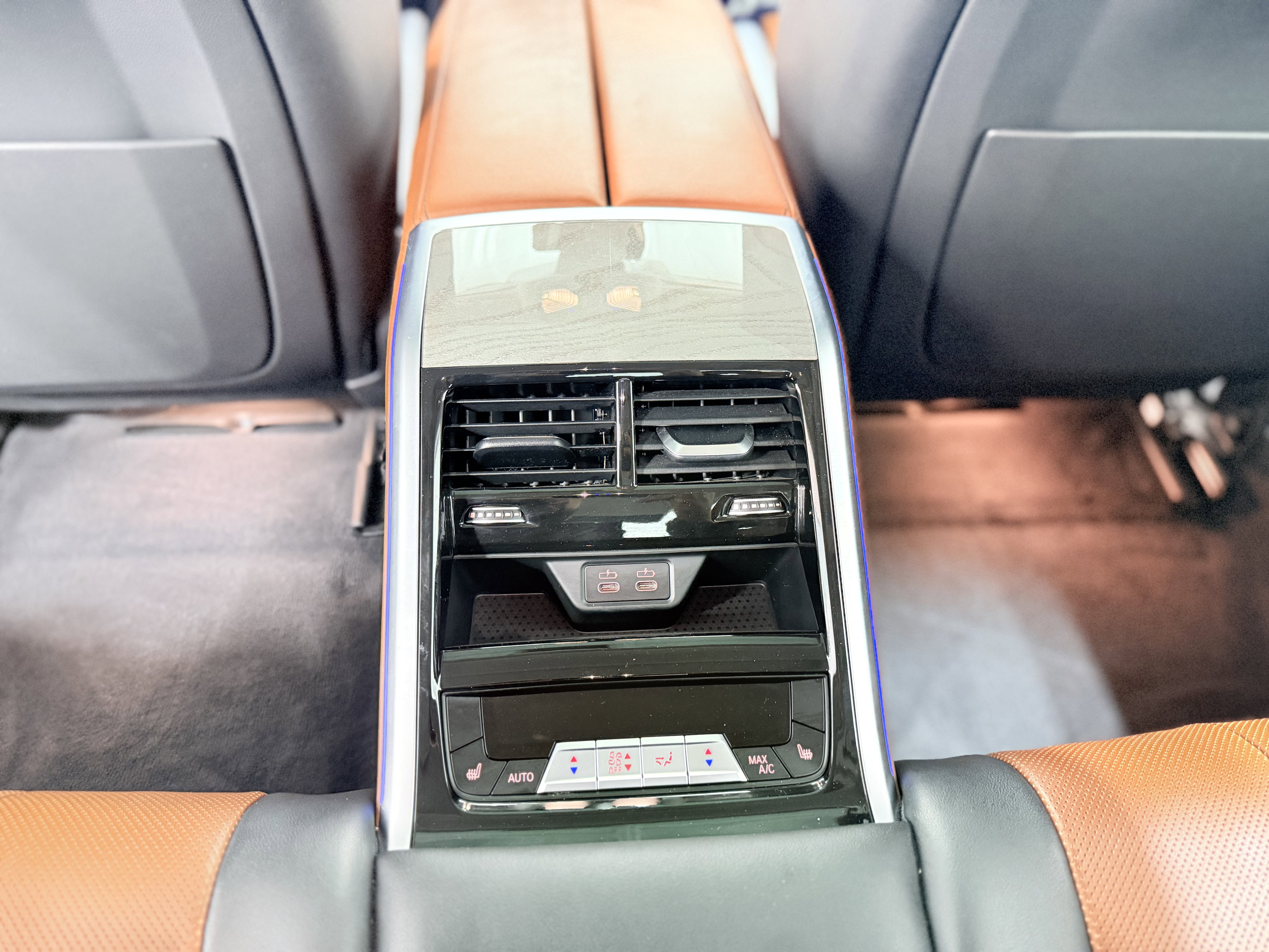 Used 2020 BMW 840i Gran Coupe w/ Comfort Seating Package image 27