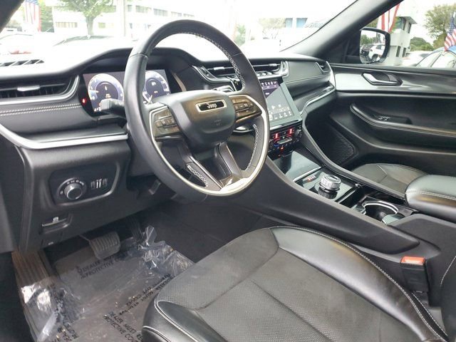 Used 2023 Jeep Grand Cherokee L Laredo RWD image 17