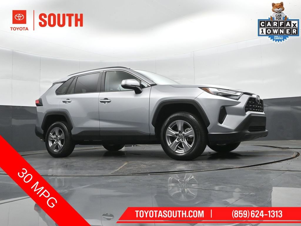 Used 2025 Toyota RAV4 XLE image 38