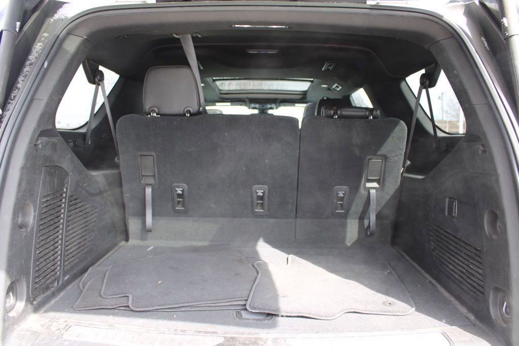 Used 2021 Chevrolet Suburban RST image 10