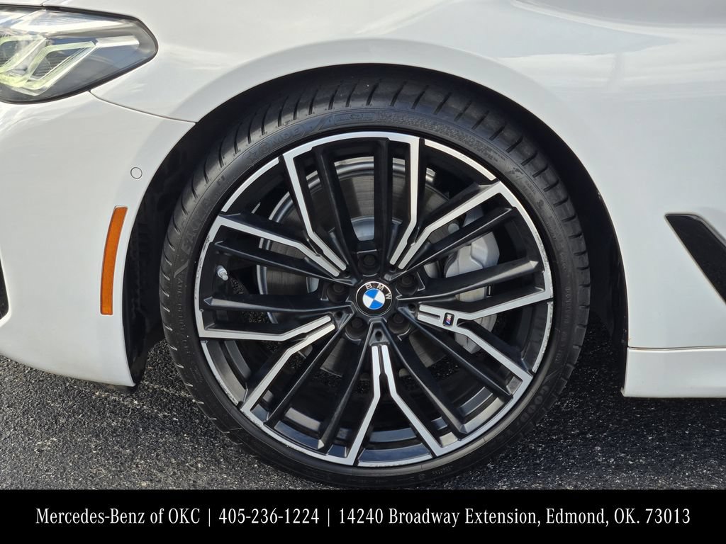 Used 2021 BMW 530i xDrive w/ M Sport Package AWD/4WD image 9