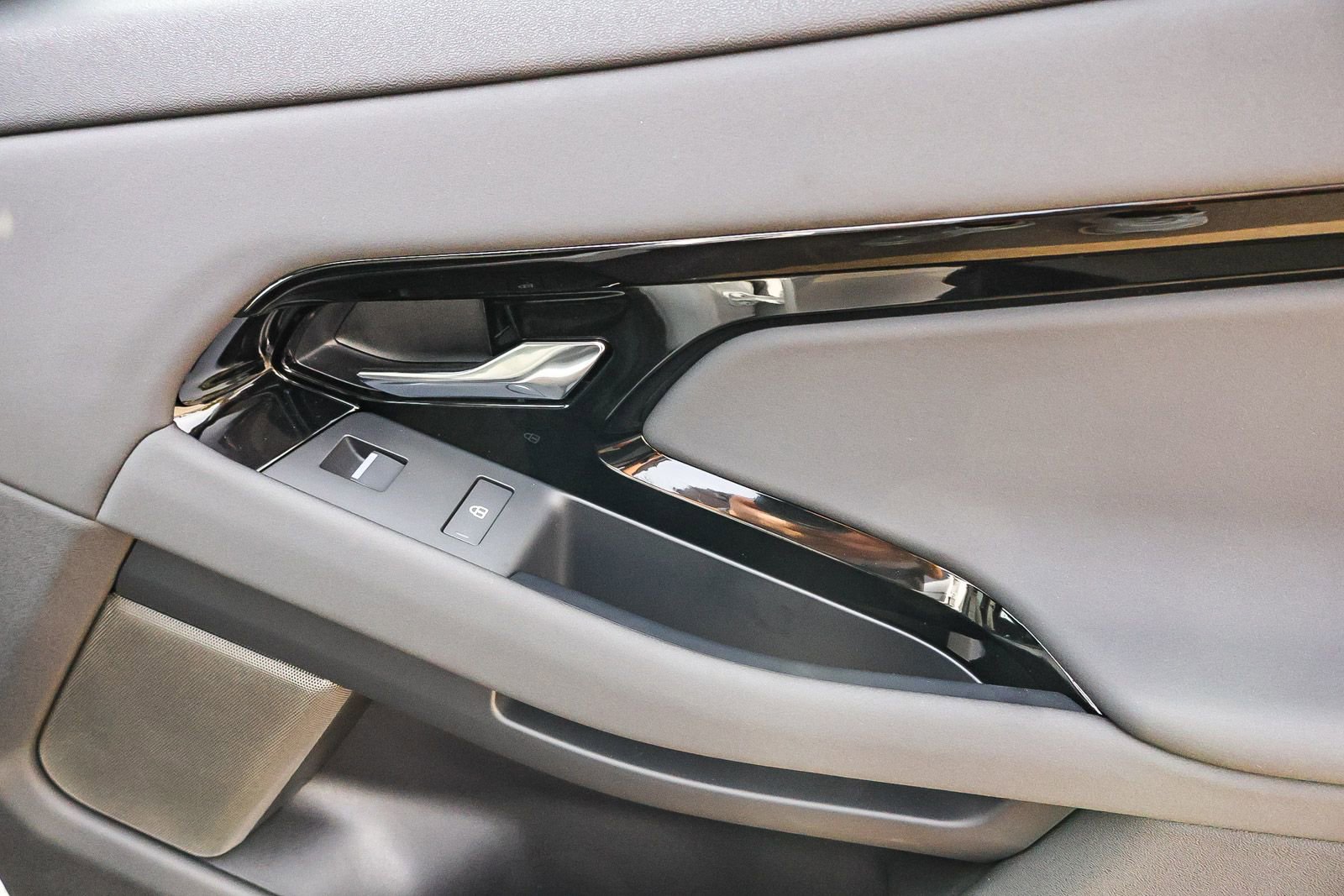 New 2026 Land Rover Range Rover Evoque Dynamic SE image 19