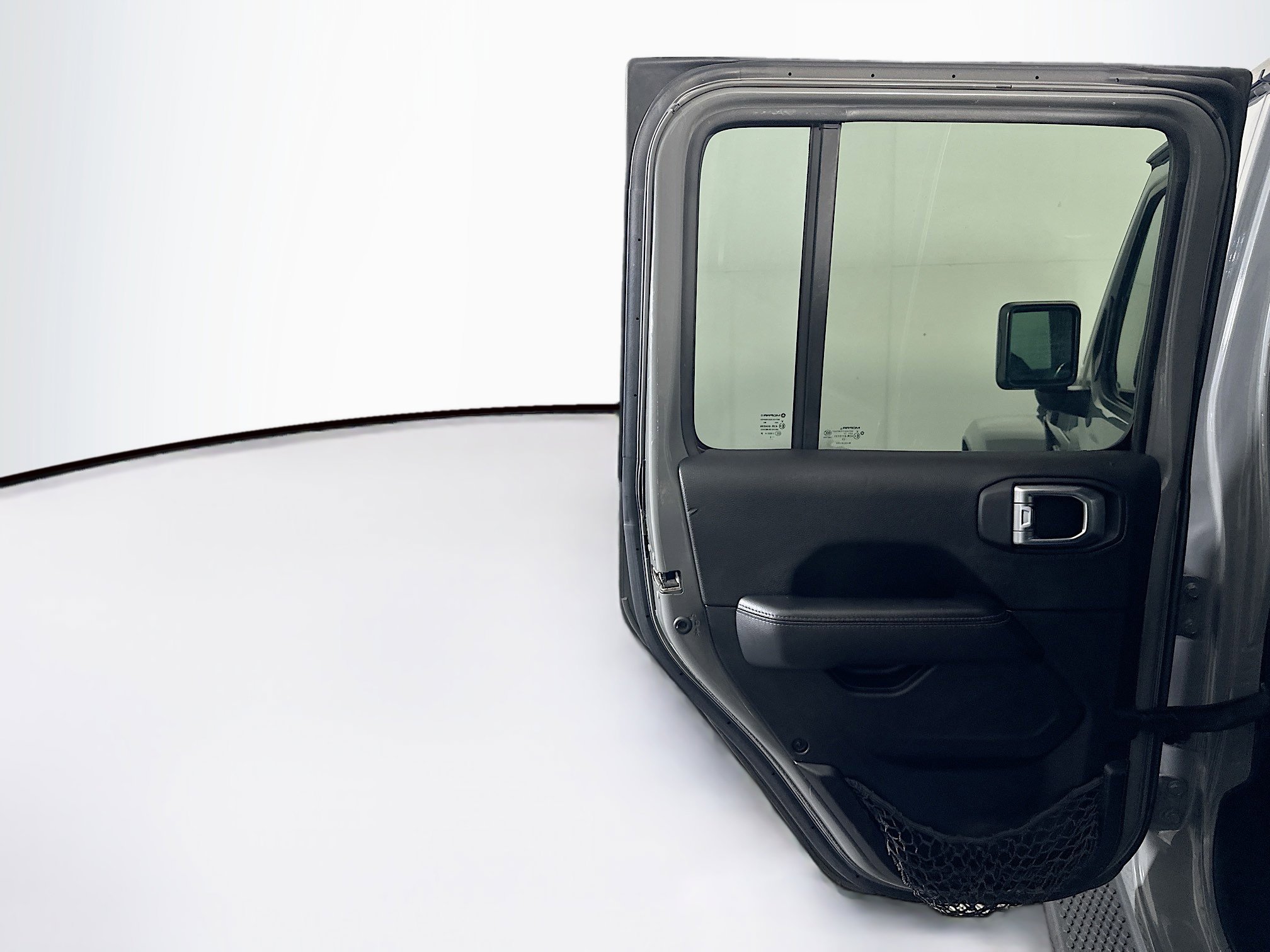 Used 2022 Jeep Wrangler Sahara w/ Cold Weather Group image 27