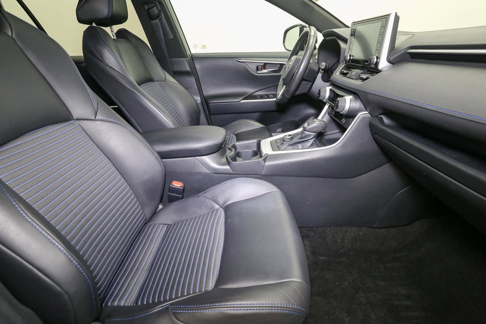 Used 2019 Toyota RAV4 XSE w/ Carpet Mat Package AWD/4WD image 17