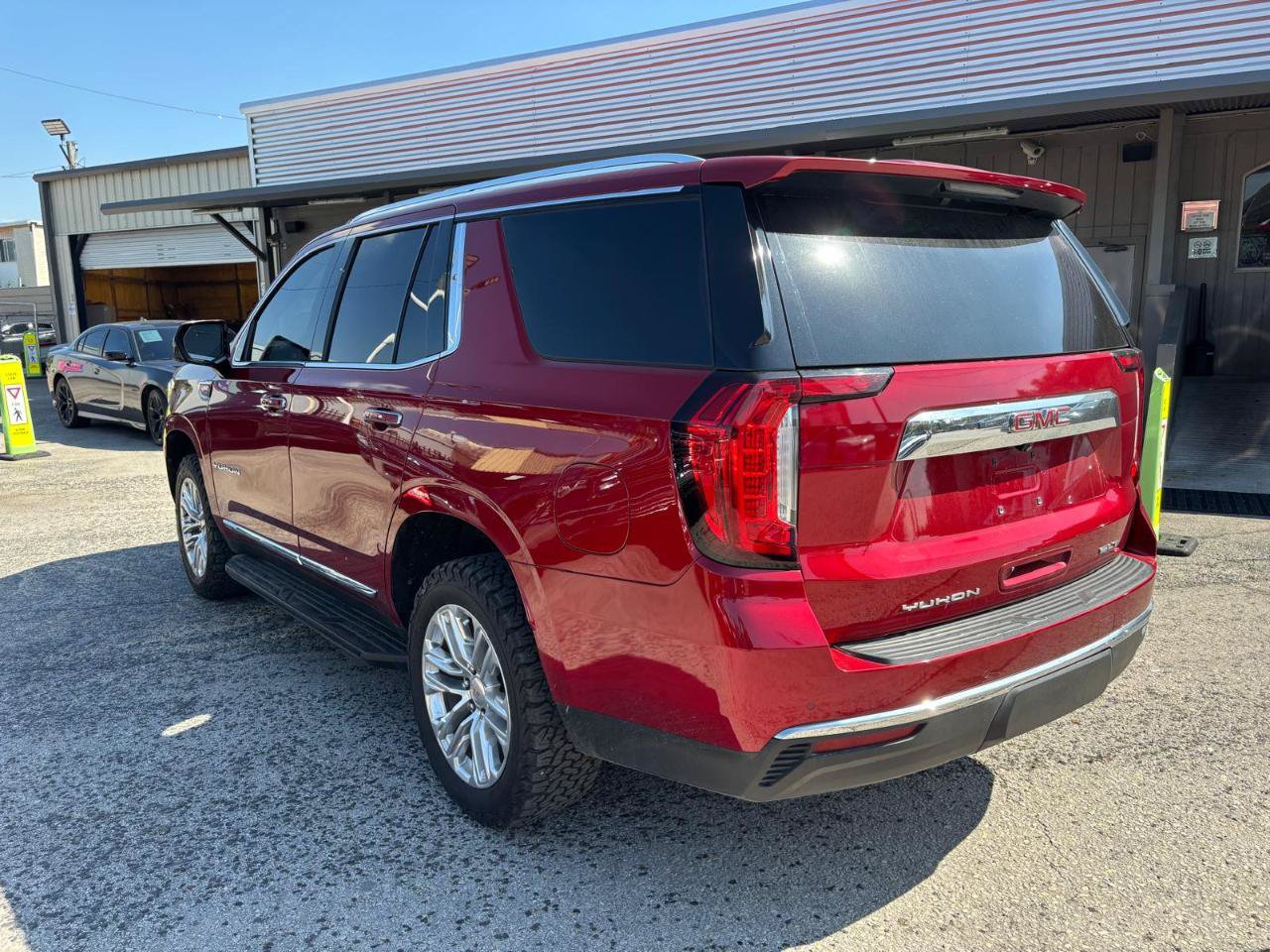 Used 2021 GMC Yukon SLT w/ Rear Media and Nav Package RWD image 5