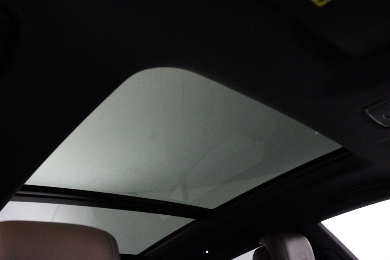 Used 2025 Porsche Macan 4 Electric image 25