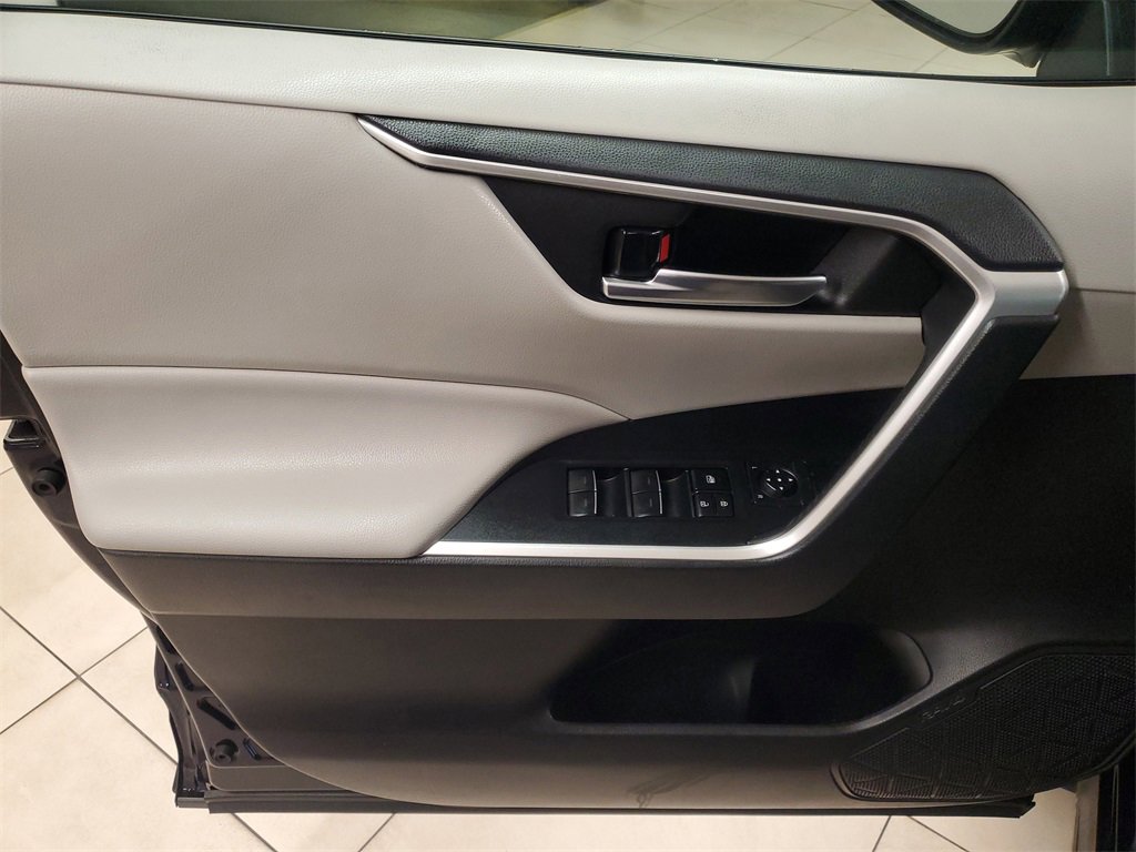 Used 2022 Toyota RAV4 XLE image 20