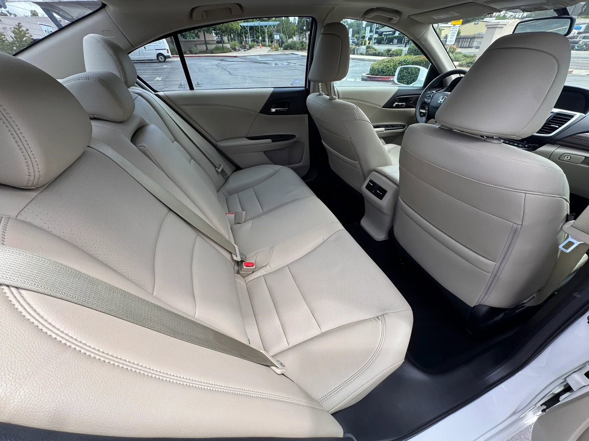 Used 2017 Honda Accord EX-L image 14