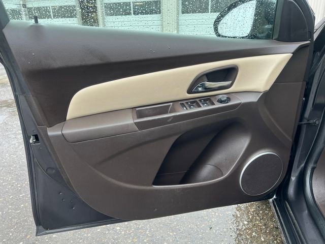 Used 2011 Chevrolet Cruze LT image 17