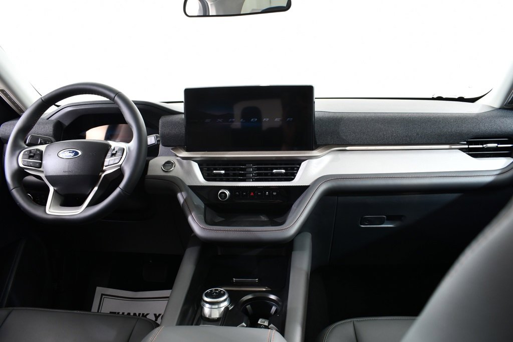 New 2025 Ford Explorer Active w/ Active Comfort Package image 7