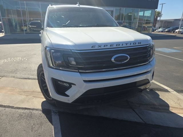 Used 2020 Ford Expedition Limited w/ Equipment Group 303A AWD/4WD image 2