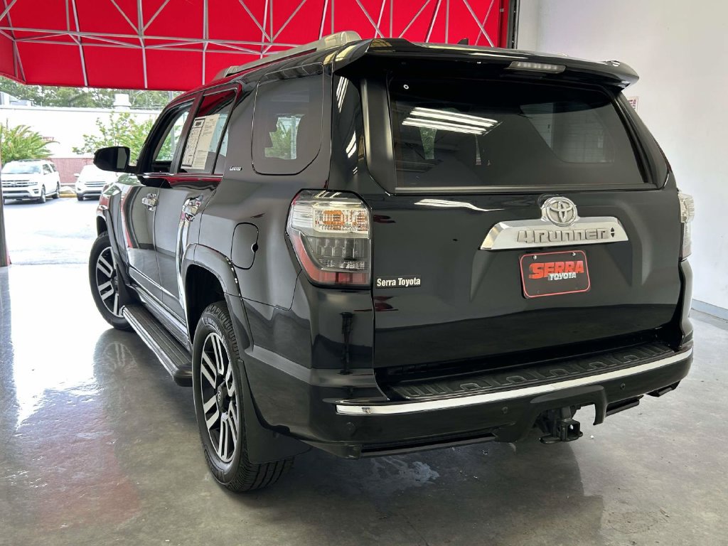 Used 2024 Toyota 4Runner Limited AWD/4WD image 5