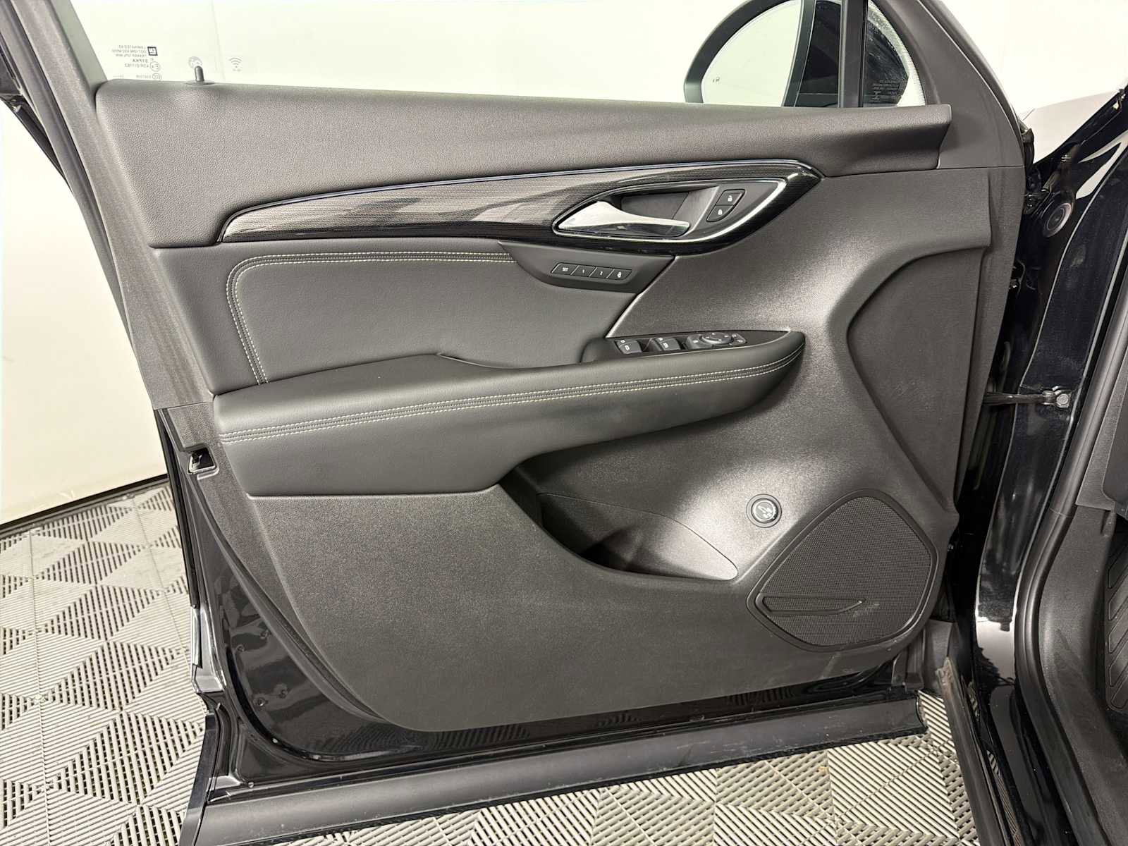 Used 2023 Buick Envision Essence w/ Sport Touring Package image 8