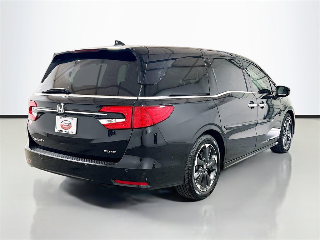 Used 2023 Honda Odyssey Elite image 4