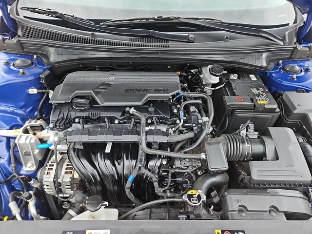 Used 2025 Hyundai Elantra Limited FWD image 28