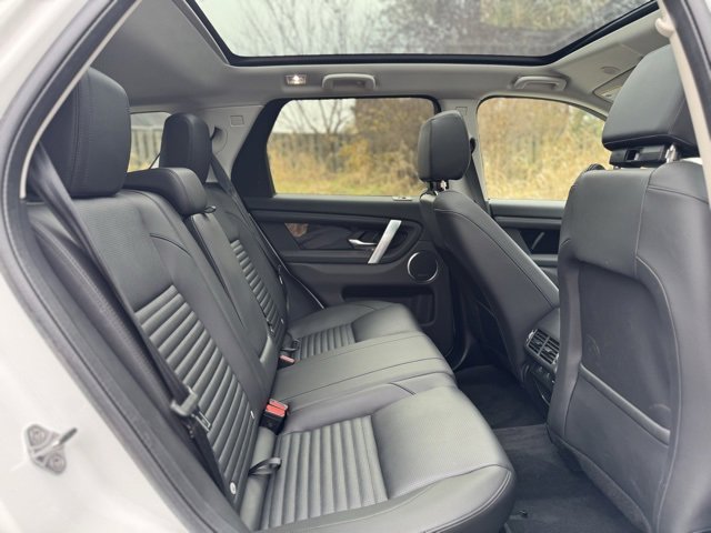 New 2025 Land Rover Discovery Sport S image 18