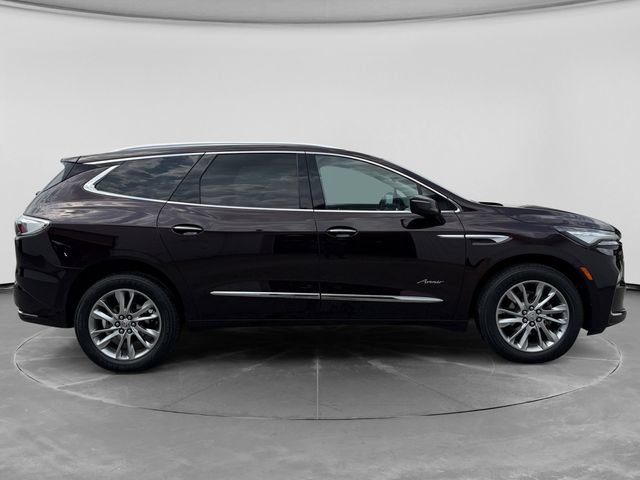 Used 2023 Buick Enclave Avenir w/ Avenir Technology Package AWD/4WD image 2
