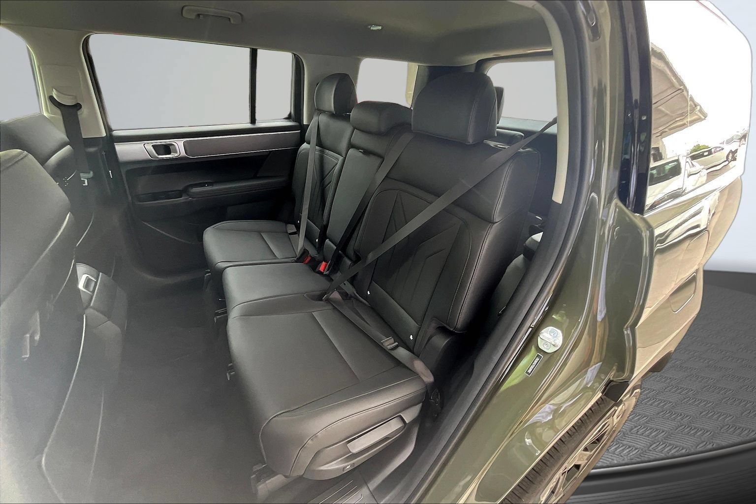 Used 2025 Hyundai Santa Fe SEL FWD image 23