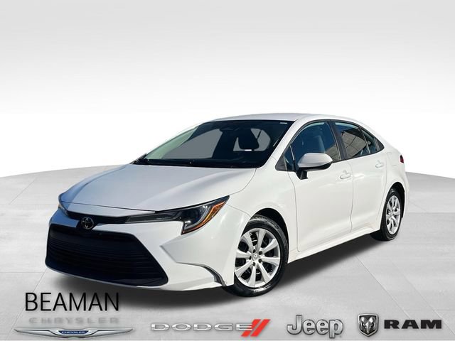 Used 2023 Toyota Corolla LE image 1