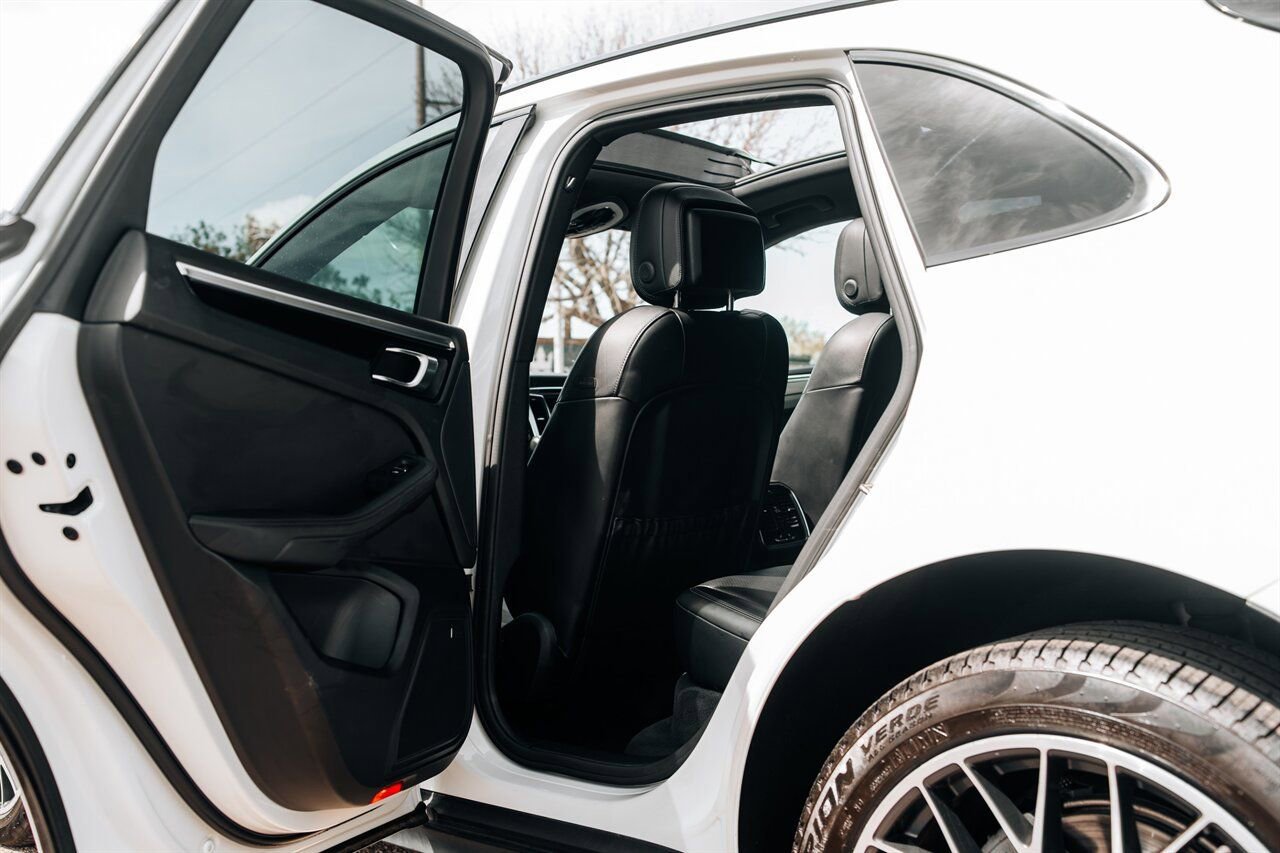 Used 2018 Porsche Macan S image 35