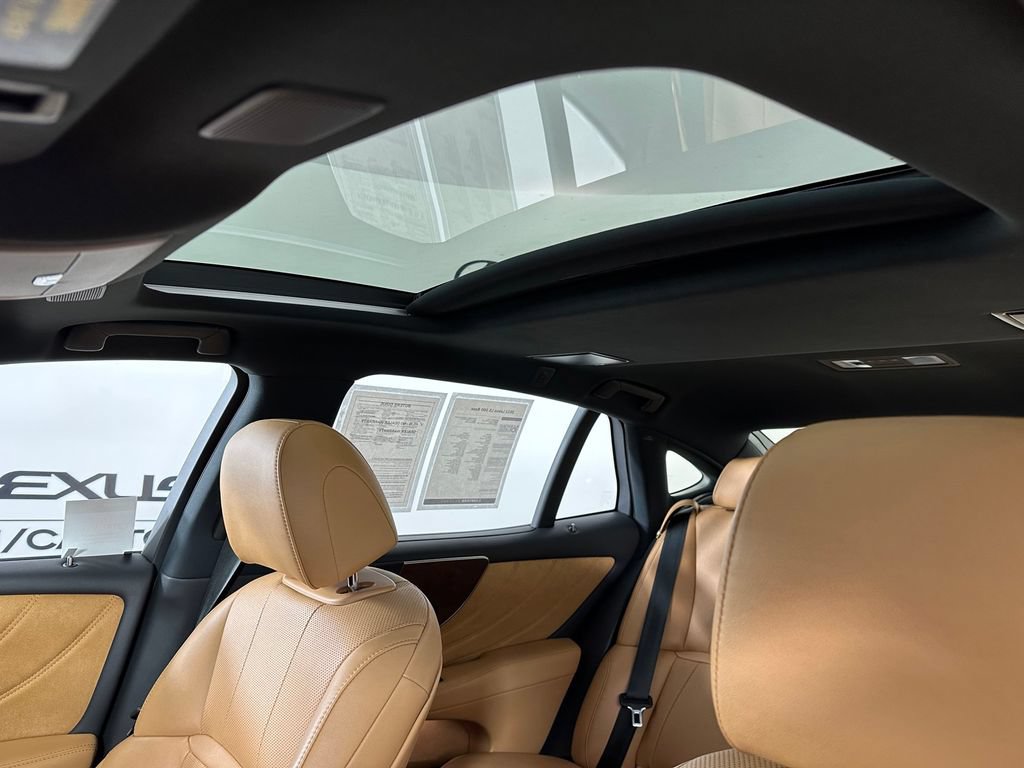 Used 2022 Lexus LS 500 AWD image 5