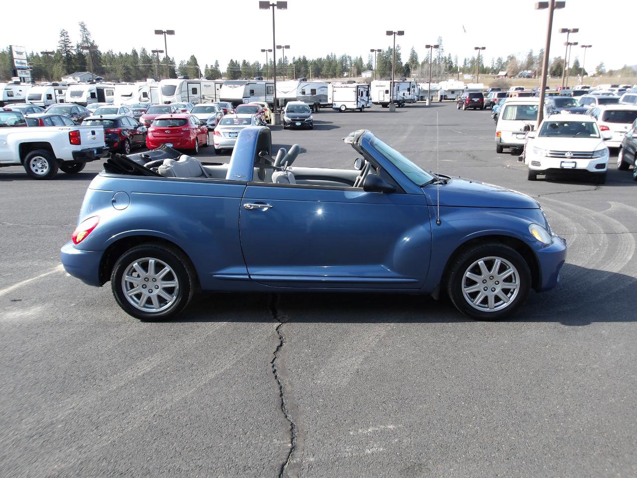 Used 2007 Chrysler PT Cruiser Convertible w/ Spring Special Group FWD image 14