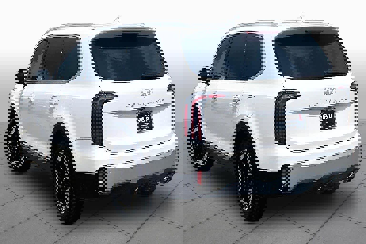 Used 2024 Kia Telluride EX w/ EX Captain's Chair Package image 11