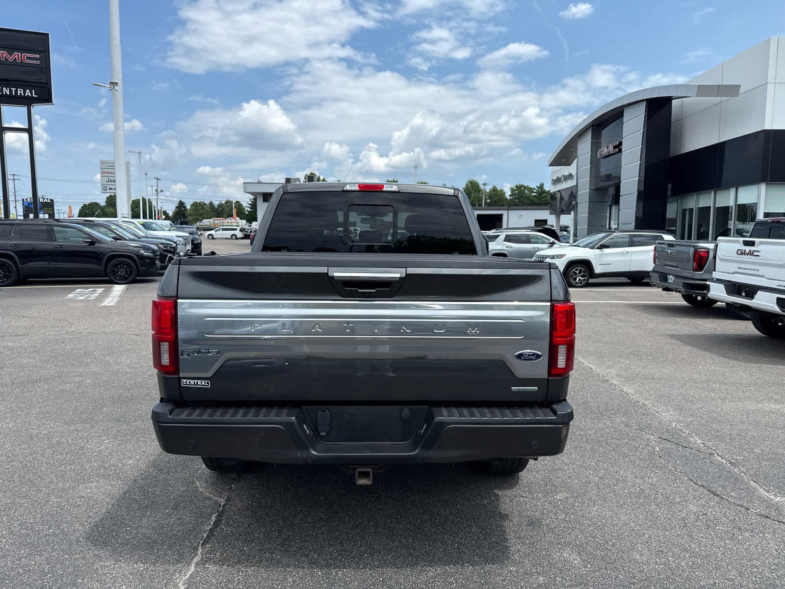 Used 2019 Ford F150 Platinum w/ Equipment Group 701A Luxury AWD/4WD image 4