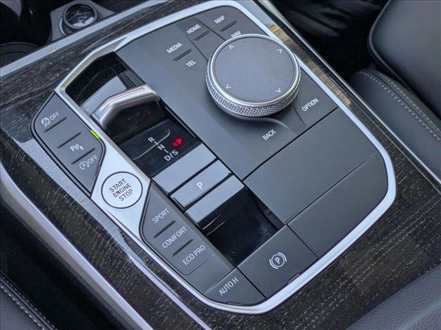 Used 2023 BMW 330i Sedan w/ Premium Package image 11