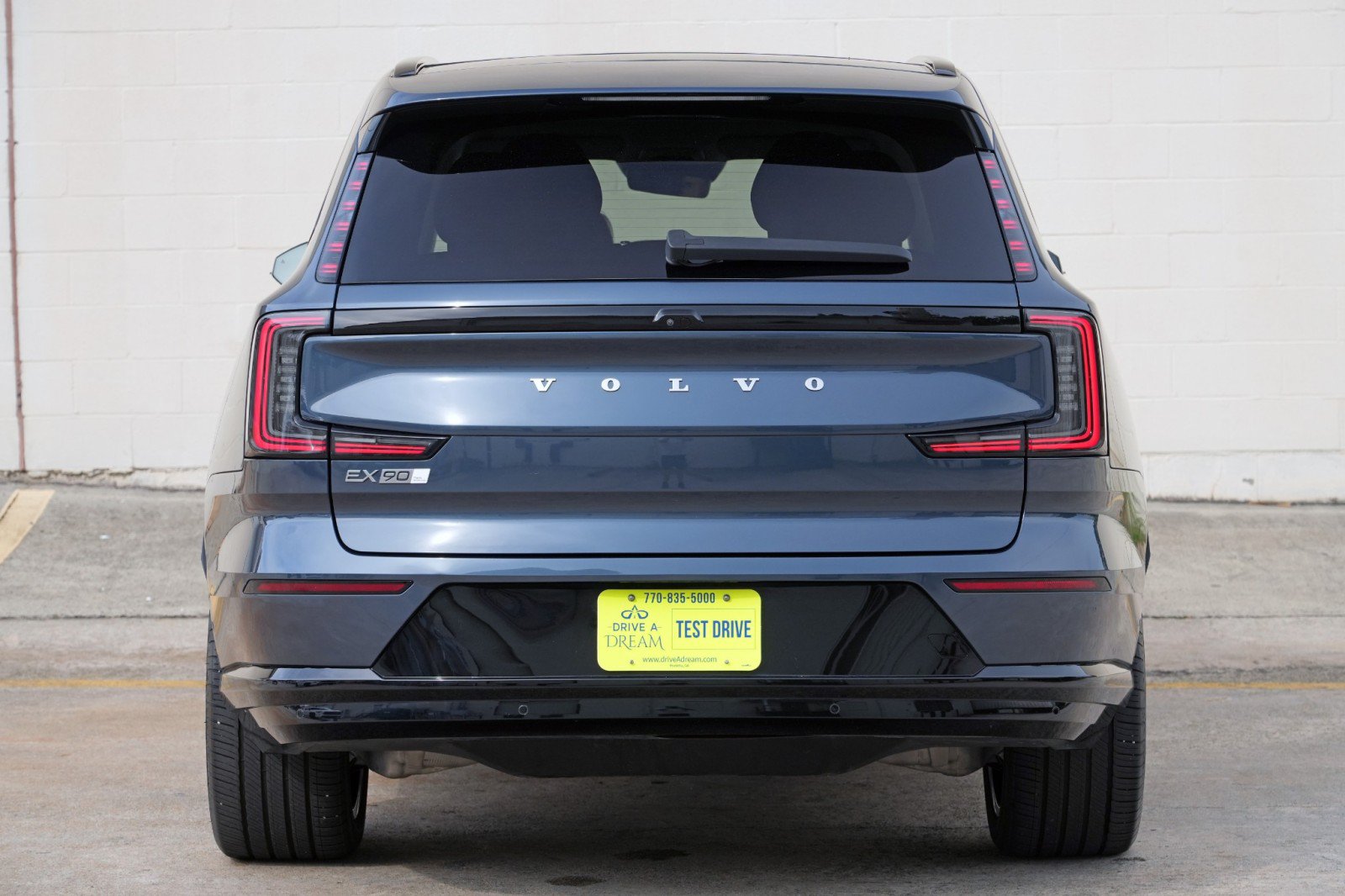 Used 2025 Volvo EX90 Ultra AWD/4WD image 53