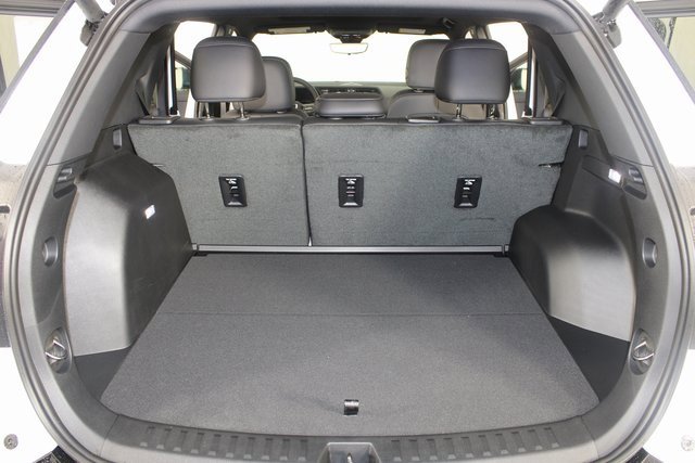 New 2026 GMC Terrain AT4 w/ Convenience Package III image 22