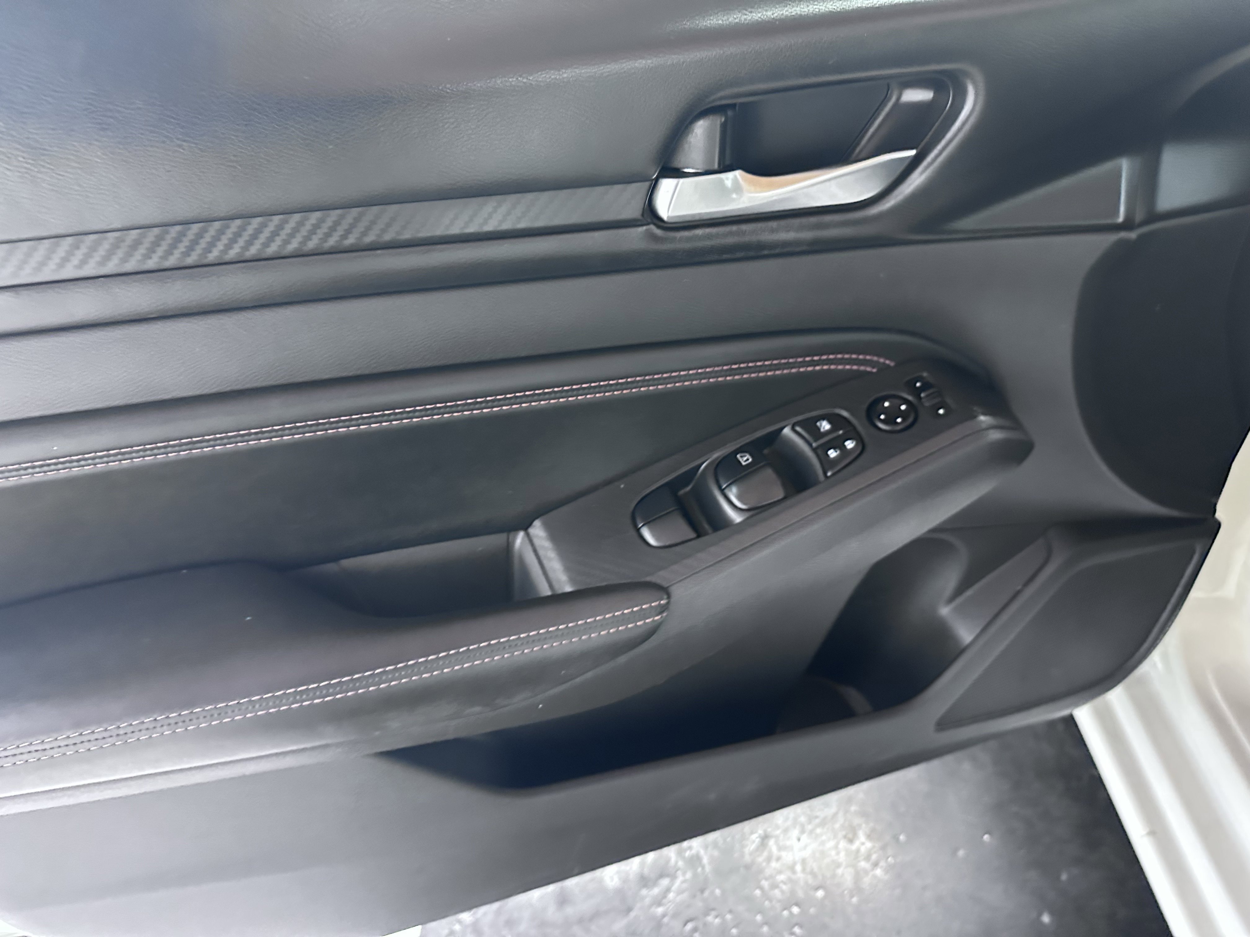 Used 2019 Nissan Altima 2.5 SR FWD image 35