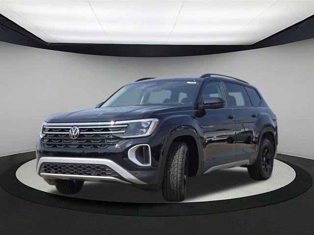 New 2025 Volkswagen Atlas Peak Edition SE image 3